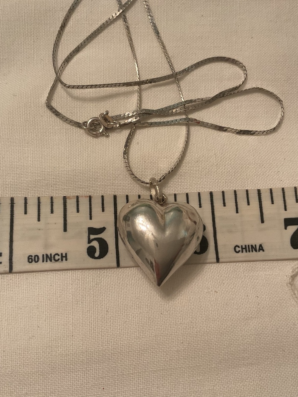 VINTAGE 925 STERLING SILVER TWO-SIDED PUFFED HEART WITH 24” 925 ITALY CHAIN - Picture 9 of 11
